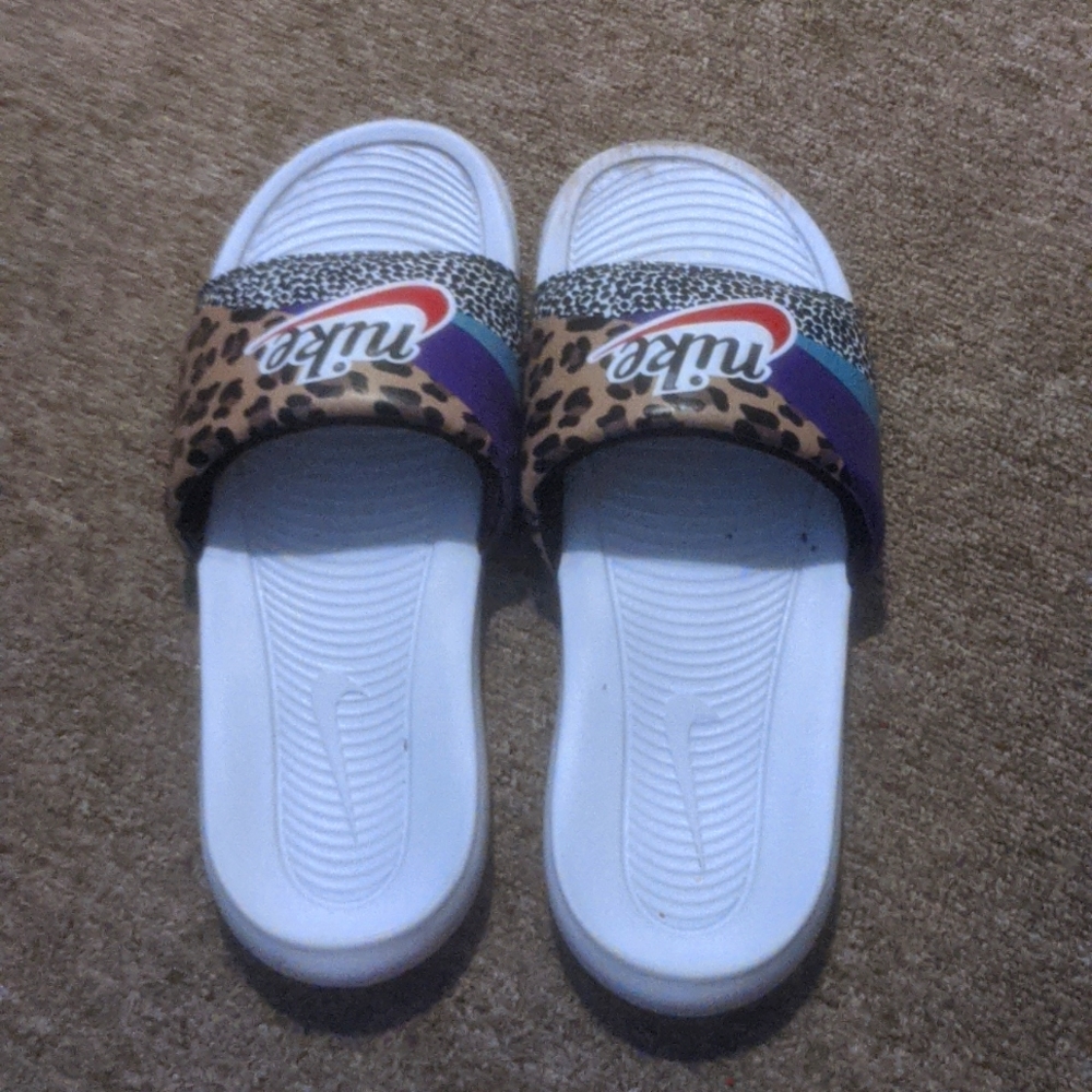 Nike slides